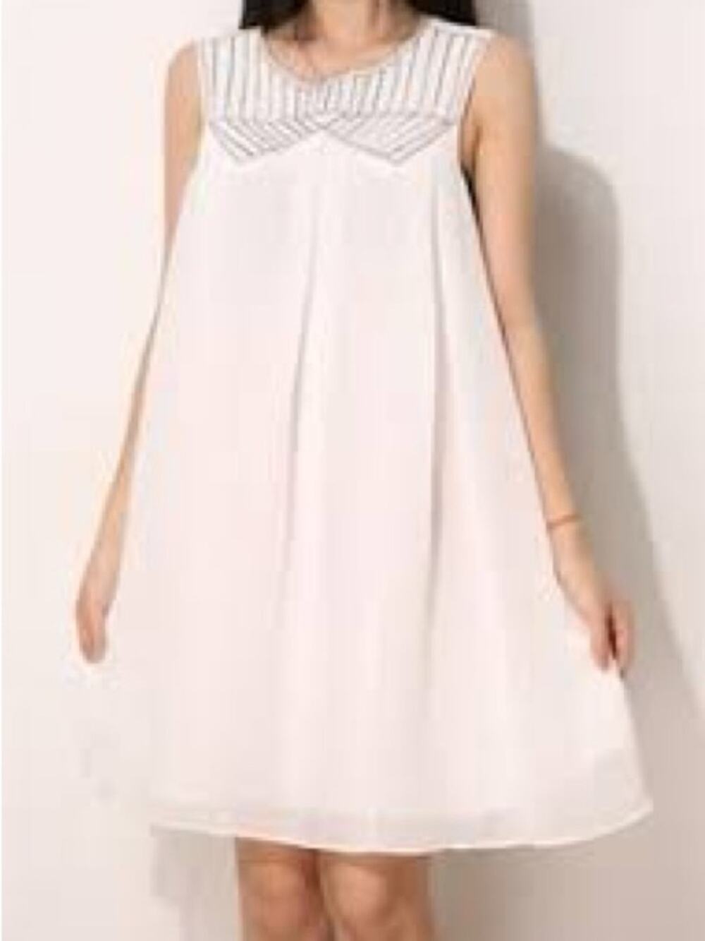 BCBGeneration Cream Chiffon Embroidered Yoke Babydoll Dress S Coquette